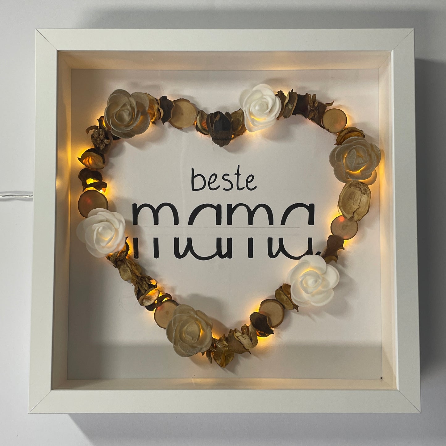 Handlettering "Mama" (Herz Vanille)