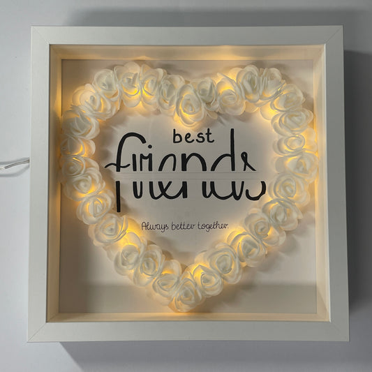 Handlettering "best friends" (Herz weiß)